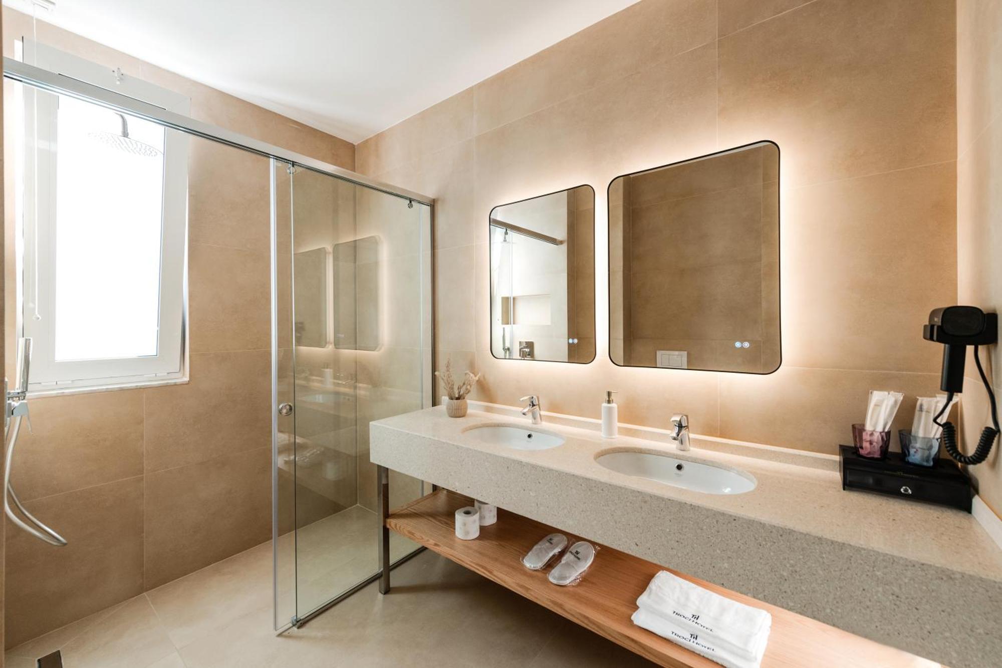 Troci Hotell 5*