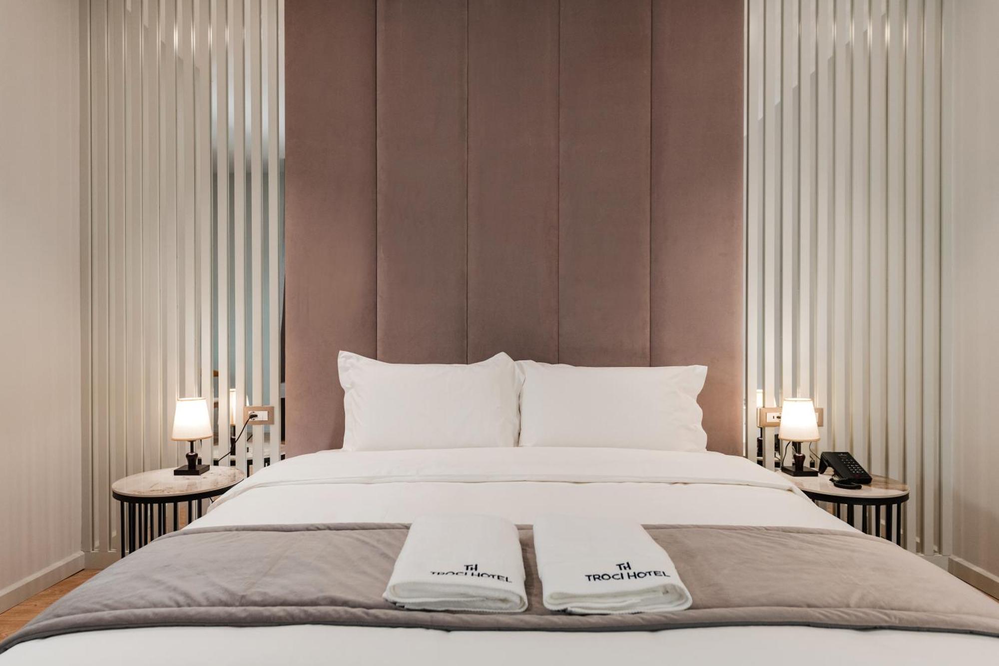 Troci Hotell Kamez