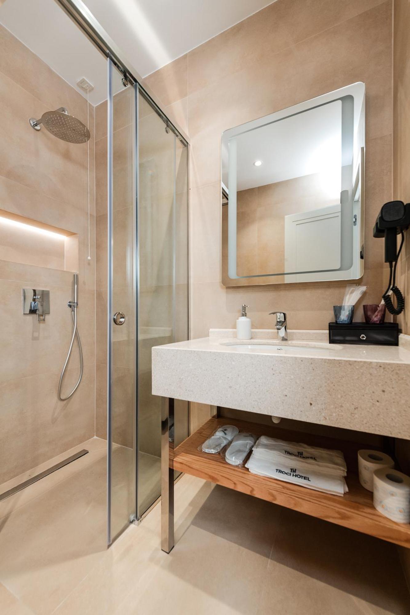 Hotell Troci Kamez